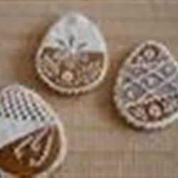 Zdobení velikonočních perníčků