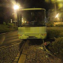 Aš: Autobus řídil pod vlivem alkoholu. Nadýchal 2,60 promile