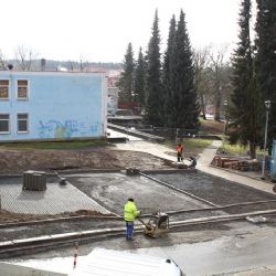 Aš: Dokončuje se parkoviště v Příbramské ulici