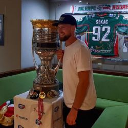 Aš: Jiří Sekáč přivezl do města ukázat Gagarinův pohár