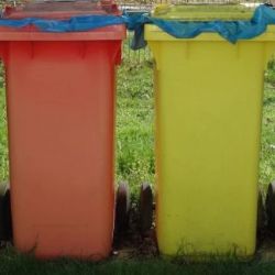 Aš: Kamery se osvědčily, nepořádku kolem popelnic je méně