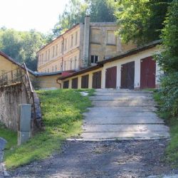 Aš: Město postaví novou opěrnou zeď v Hedvábnické ulici