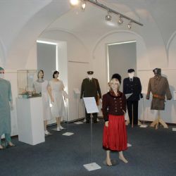 Aš: Muzeum zve na výstavu uniforem a stejnokrojů 20. století