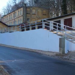 Aš: Oprava opěrné zdi přišla na téměř tři miliony