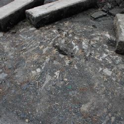 Aš: Pod asfaltem v Janáčkově ulici se našla původní kamenná cesta