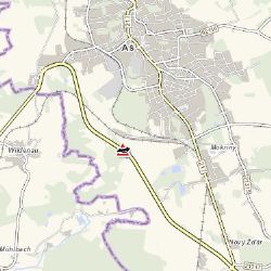 Aš: U města narazilo nákladní vozidlo do svodidel