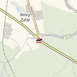 Aš: U osady Nový Žďár došlo ke střetu autobusu a osobního vozidla