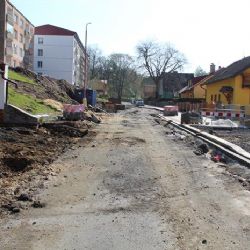 Aš: V ulici Petra Bezruče pokračuje celková rekonstrukce vozovky a chodníků 