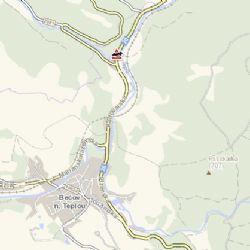 Bečov nad Teplou: Nezabržděné vozidlo sjelo ze svahu pod můstek