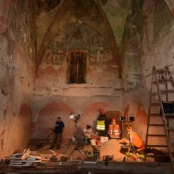 Bečov nad Teplou: Při průzkumu kaple byly nalezeny ozdobné prvky z relikviáře