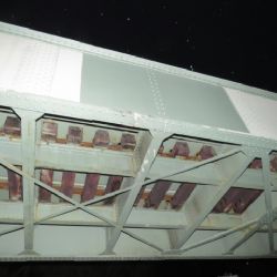 Bečov nad Teplou: Řidič s nákladní soupravou poškodil mostní konstrukci. Policie hledá svědky