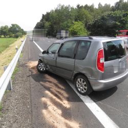 Bochov: Nevěnovala se řízení, skončila ve svodidlech