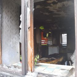 Bochov: V rodinném domě explodoval plyn unikající z propan-butanové lahve