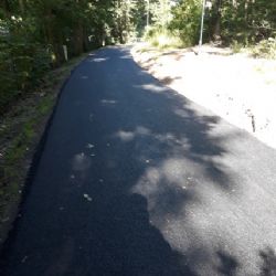 Cheb: Byla opravena komunikace od Kachního kamene k lesoparku