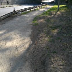 Cheb: Chodník ve Vrázově ulici je hotov