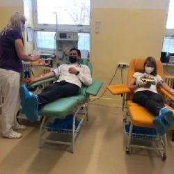 Cheb: Daruj krev s komorou