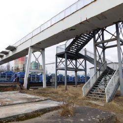 Cheb: Demontáž lávky nad kolejemi můžete sledovat online