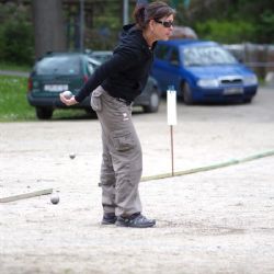 Cheb: Do města se sjedou přední hráči pétanque