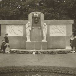 Cheb: Galerie zve na přednášku Umění ve Františkových Lázních do r. 1945