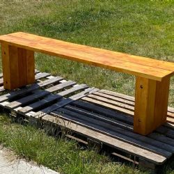 Cheb - Háje: Hasičům ze hřiště zmizela nová lavička