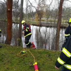 Cheb: Hasiči dnes zasahovali u nálezu utonulé osoby v řece Ohři