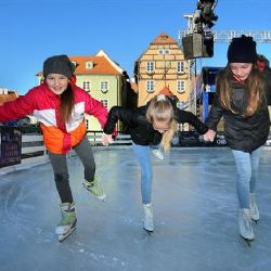 Cheb: Kluziště bude na náměstí až do začátku ledna