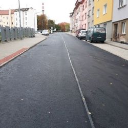 Cheb: Komunikace v ulici Obětí nacismu je opravena