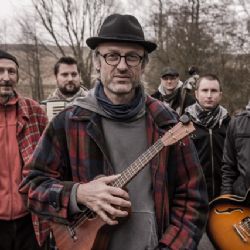 Cheb: Léto v Klášterní zahradě