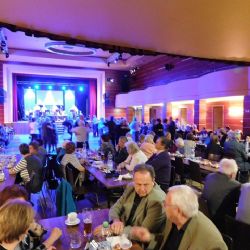 Cheb: Májová veselice pro seniory