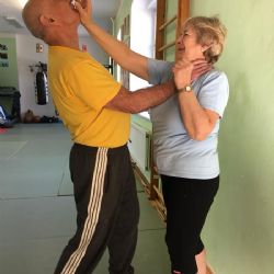 Cheb: Městská policie připravila další kurz sebeobrany, tentokrát pro seniory