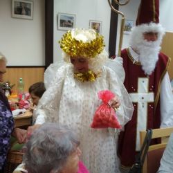 Cheb: Mikuláš zavítal i mezi seniory 