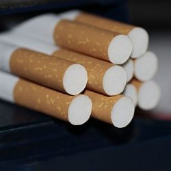 Cheb: Odcizil téměř 14 kartonů cigaret