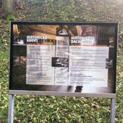 Cheb: Opravy a aktualizace informačních panelů v hradebním příkopu