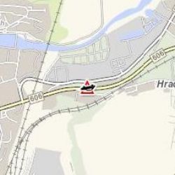 Cheb: Osobní vozidlo narazilo do svodidel