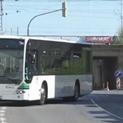 Cheb: Po odfrézování vozovky v Pivovarské ulici byl zjištěn únik plynu