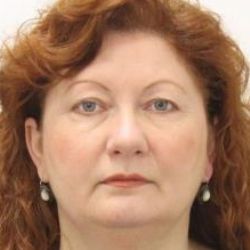 Cheb: Policie pátrá po pohřešované 55leté ženě