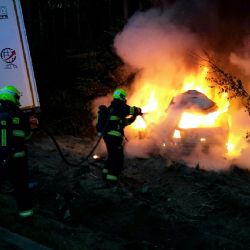 Cheb, Pomezí: V havarovaném vozidle uhořel řidič