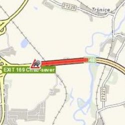 Cheb: Pozor na porouchané nákladní vozidlo převážející chemikálie