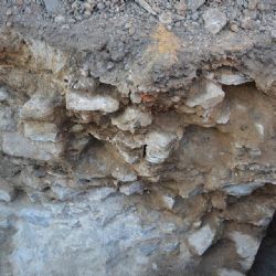 Cheb: Při archeologickém výzkumu byly nalezeny zděné zbytky V. pevnostního bastionu