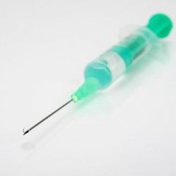 Cheb: Při nalezení injekční stříkačky volejte městské strážníky