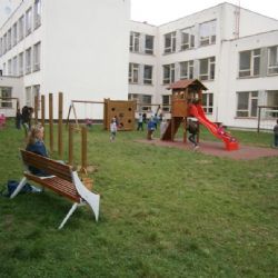 Cheb: Příští rok se začne zateplovat 3. ZŠ na sídlišti Zlatý vrch