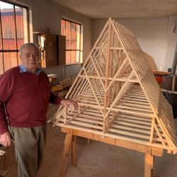 Cheb: Sbírka modelů historických krovů se rozrůstá