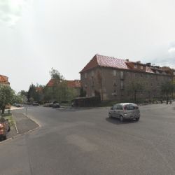 Cheb: V Riegerově ulici osobní vozidlo srazilo malou holčičku