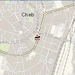 Cheb: V ulici Evropská došlo ke střetu autobusu s osobním vozidlem