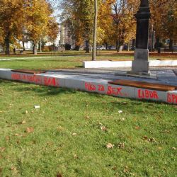 Cheb: Ve městě řádil neznámý vandal