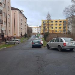 Cheb: Začala rekonstrukce vnitrobloku ulice Sadová