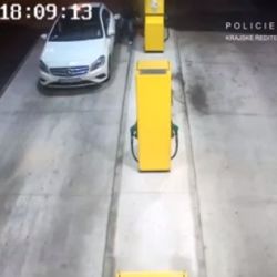 Chebsko: Cizinec odjížděl od benzinek bez placení 