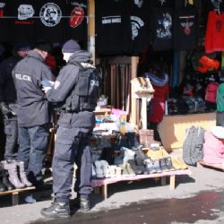 Chebsko: Dnes proběhla policejní akce na tržnicích. Zabaveny byly padělky za více jak milion