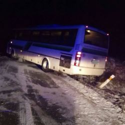 Chebsko: Hasiči včera vyprošťovali autobus a nákladní vůz