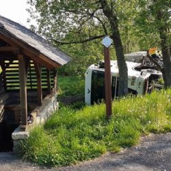 Chebsko: Hasiči zasahovali u dopravní nehody nákladního automobilu